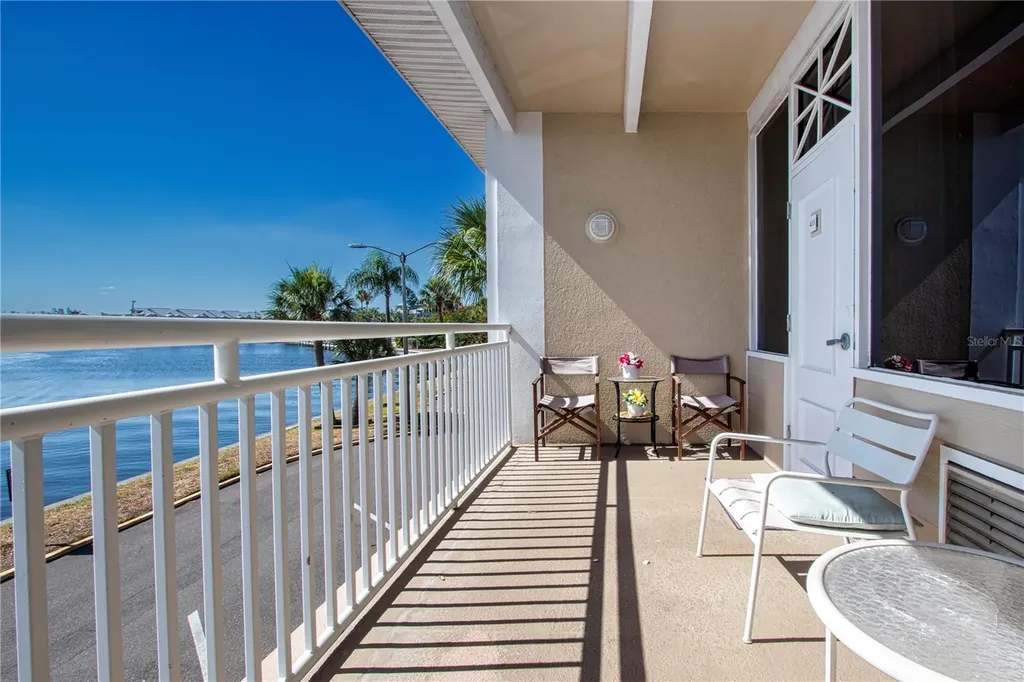 611 Destiny Drive Ruskin FL 33570
