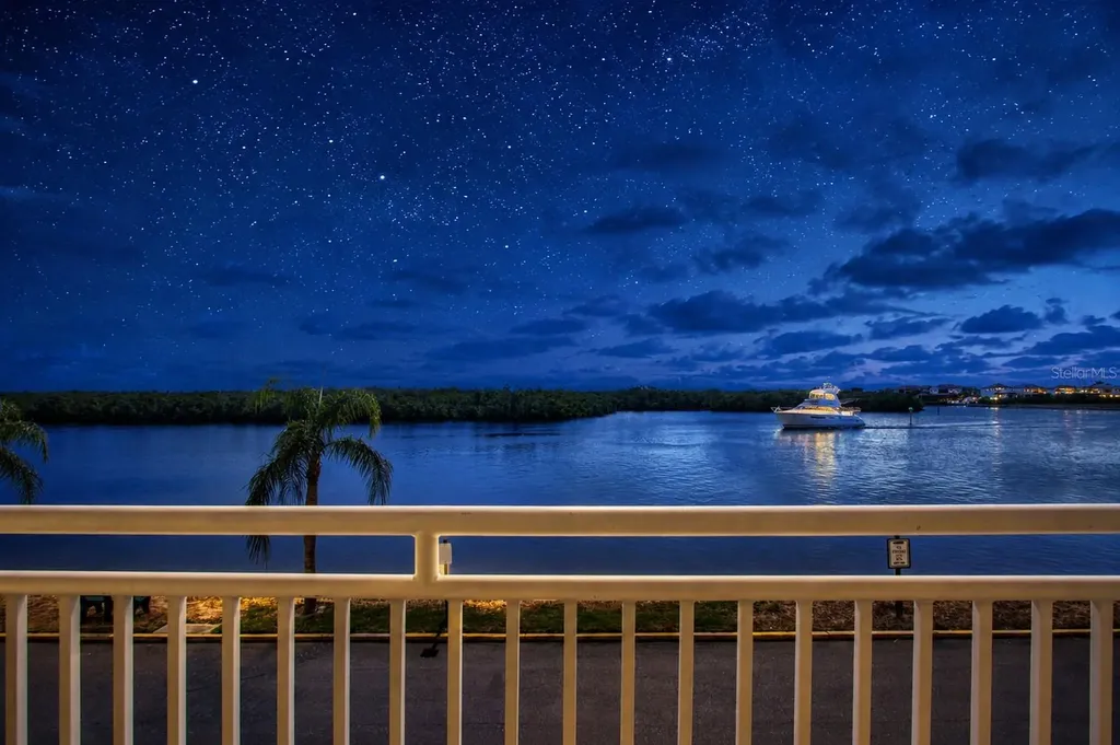 611 Destiny Drive Ruskin FL 33570