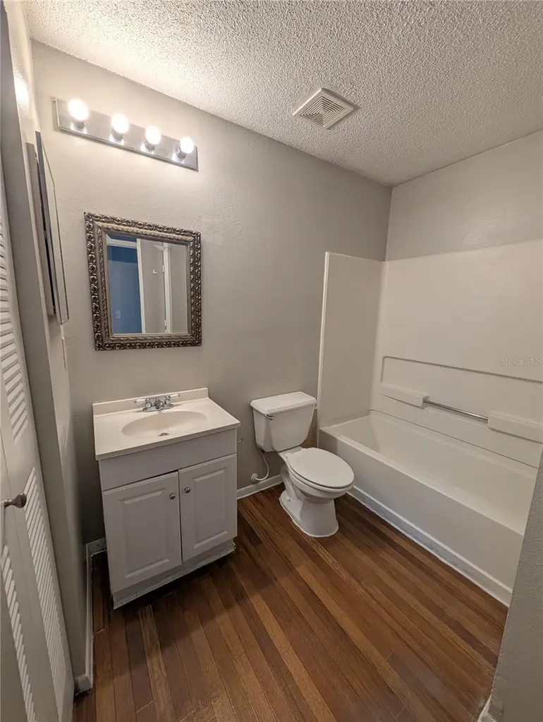 2019 Dixie Belle Drive Orlando FL 32812