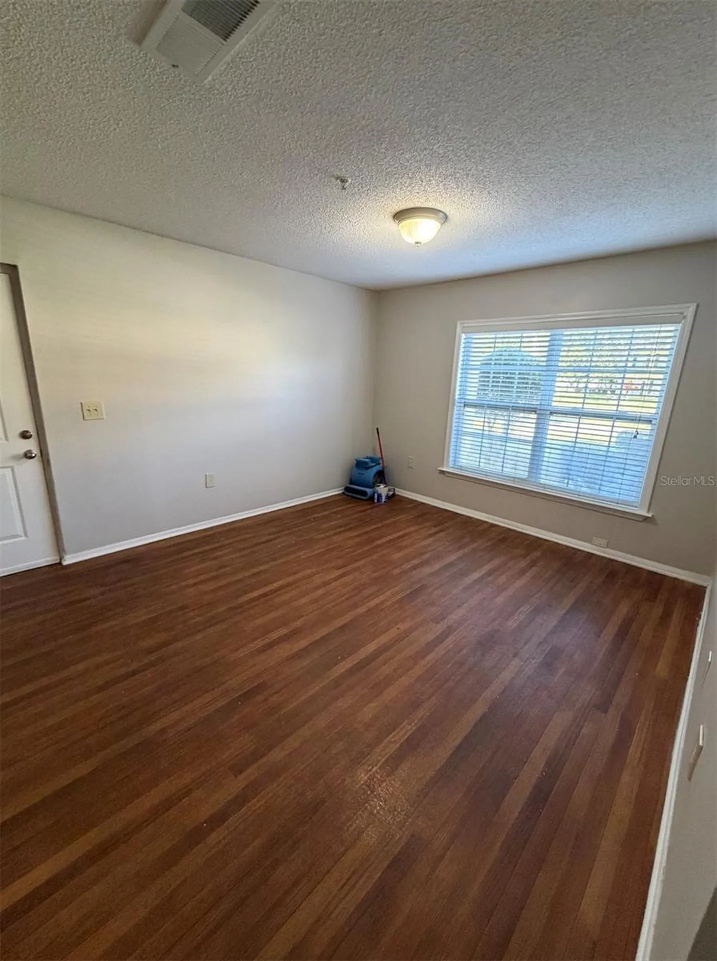 2019 Dixie Belle Drive Orlando FL 32812