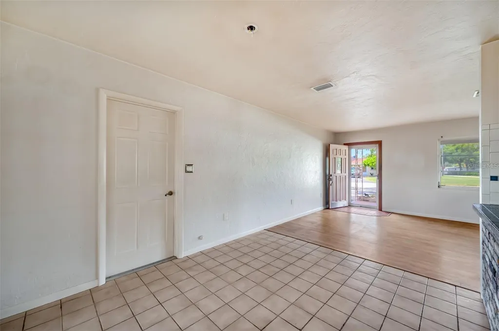 10833 111th Place N Seminole FL 33778