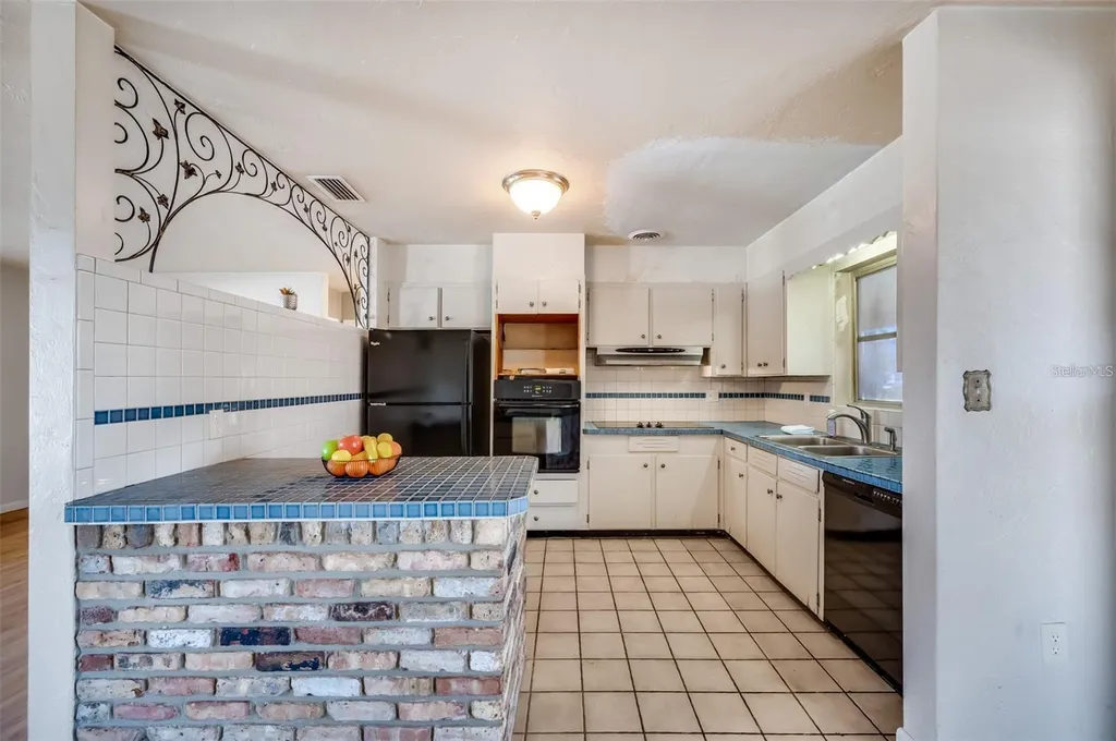 10833 111th Place N Seminole FL 33778