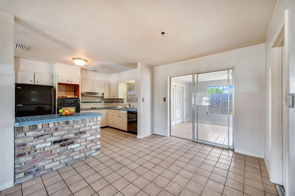 10833 111th Place N Seminole FL 33778