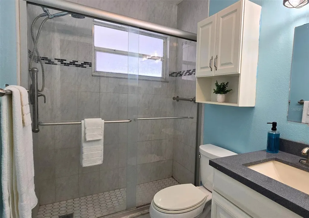 10833 111th Place N Seminole FL 33778