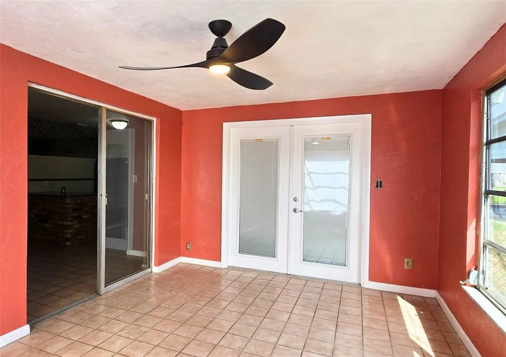 10833 111th Place N Seminole FL 33778