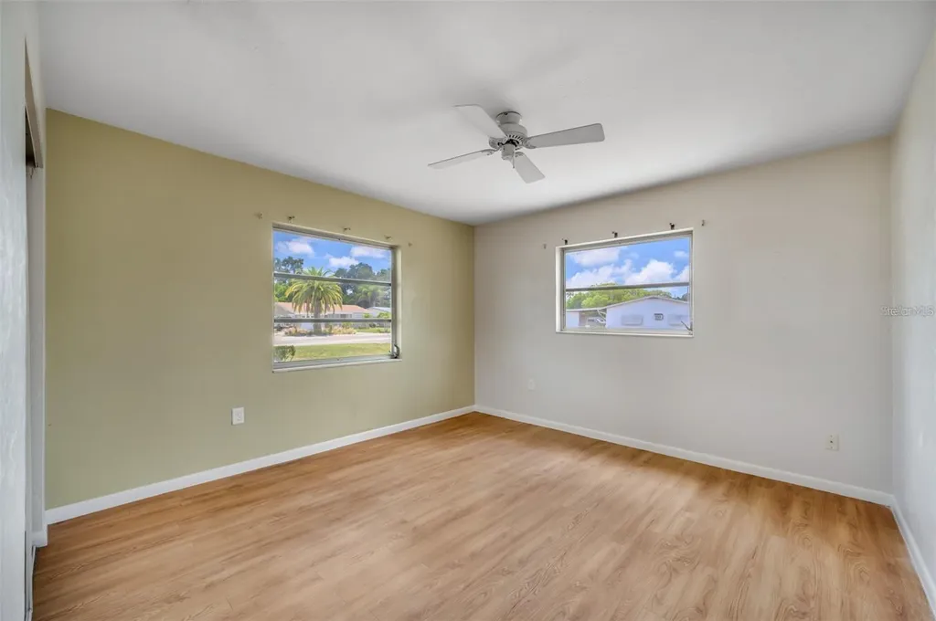10833 111th Place N Seminole FL 33778