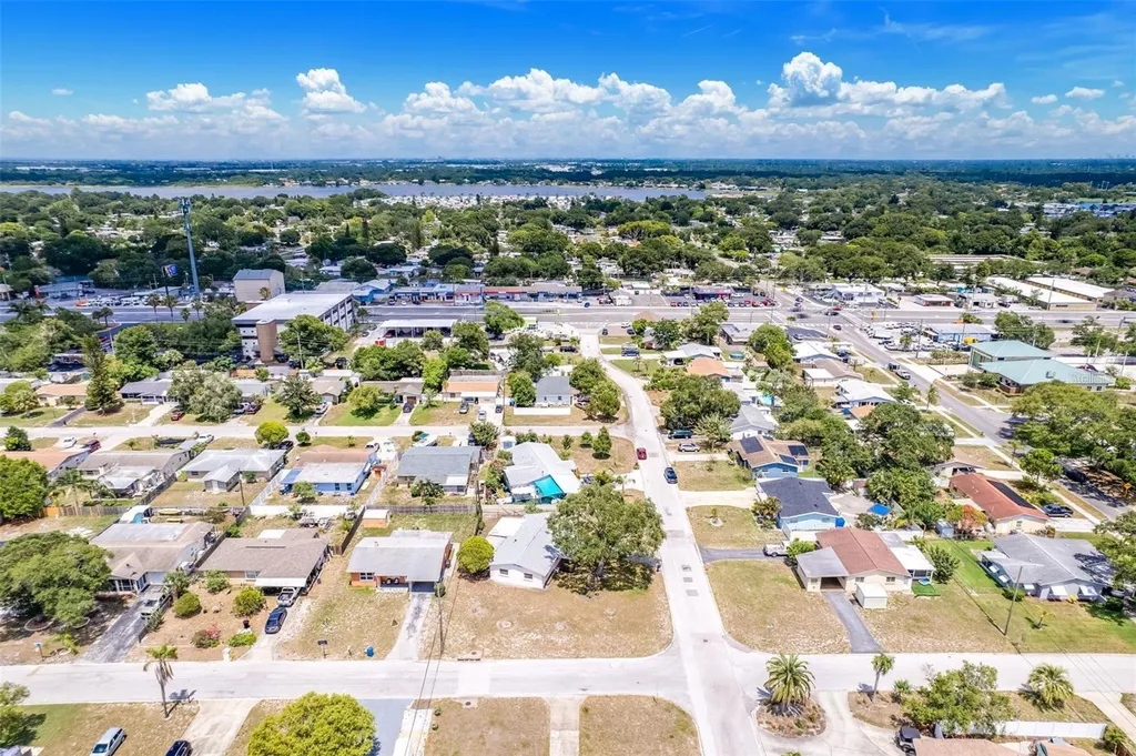 10833 111th Place N Seminole FL 33778
