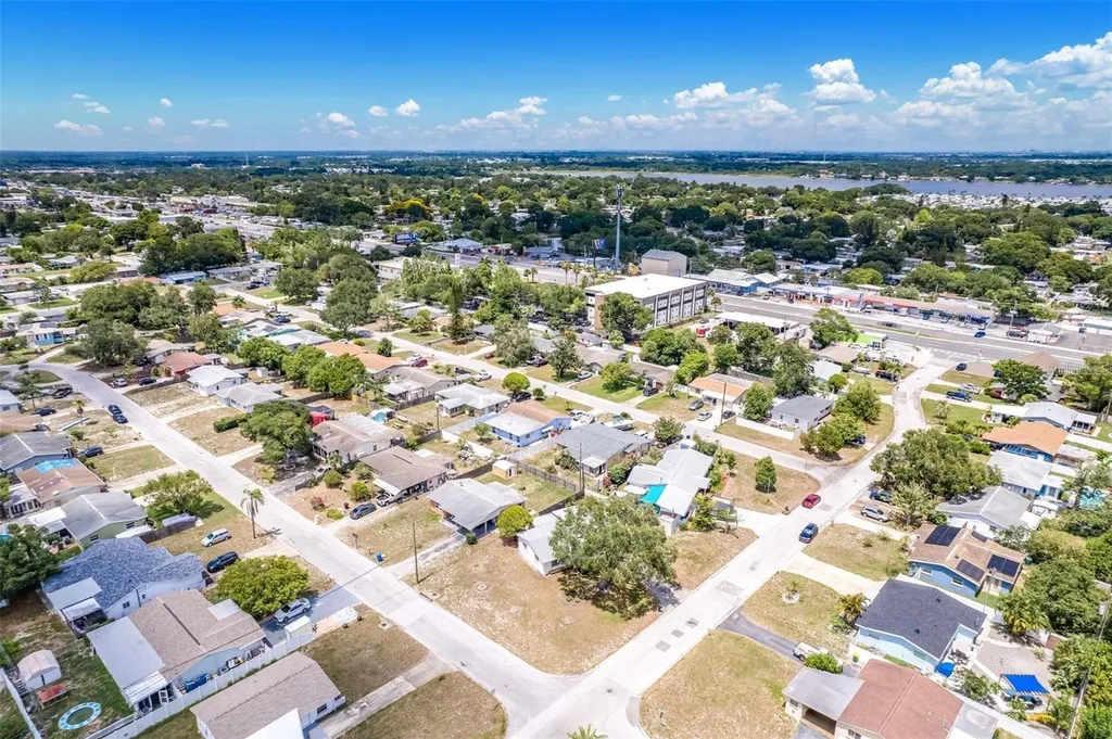 10833 111th Place N Seminole FL 33778