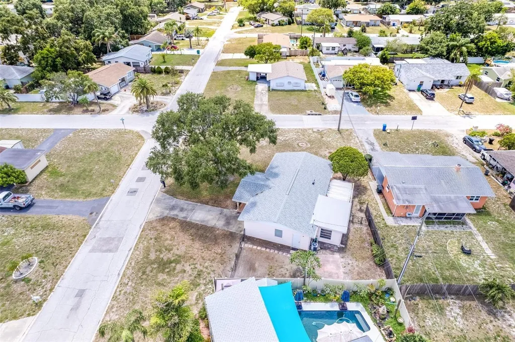 10833 111th Place N Seminole FL 33778