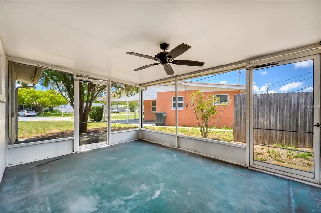 10833 111th Place N Seminole FL 33778