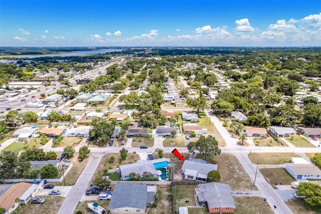 10833 111th Place N Seminole FL 33778