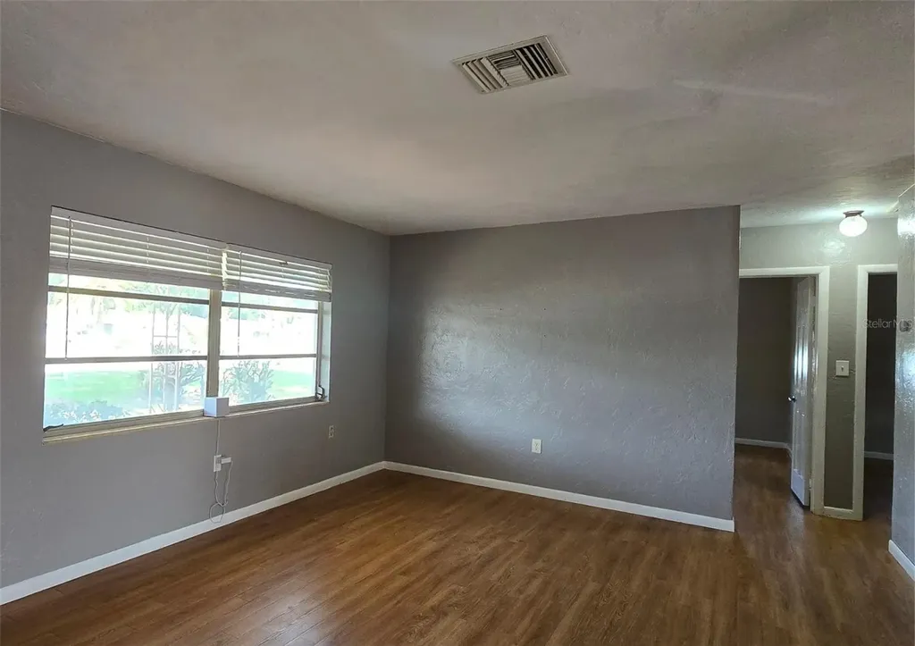 10833 111th Place N Seminole FL 33778