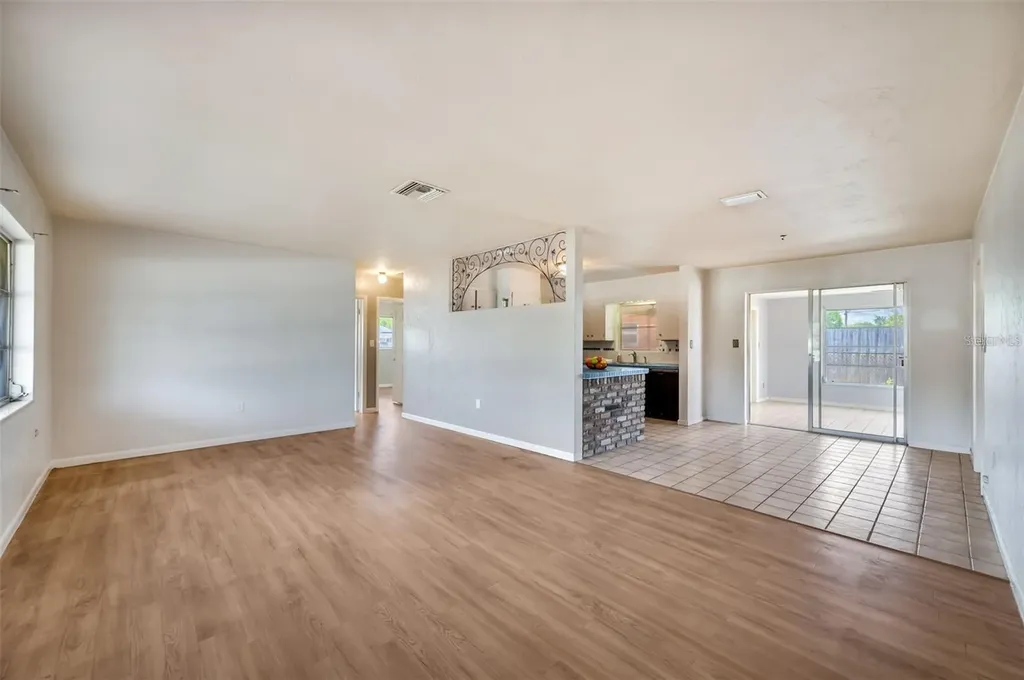 10833 111th Place N Seminole FL 33778