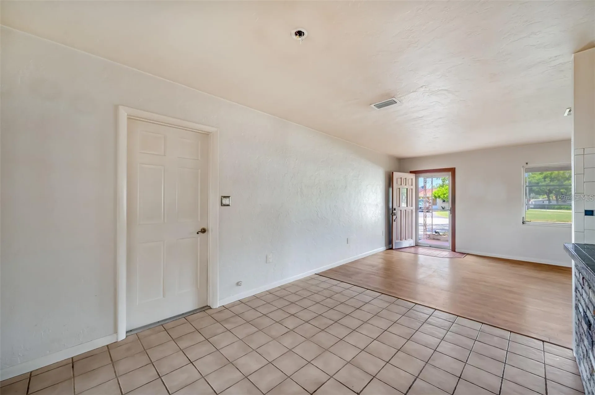 10833 111th Place N Seminole FL 33778