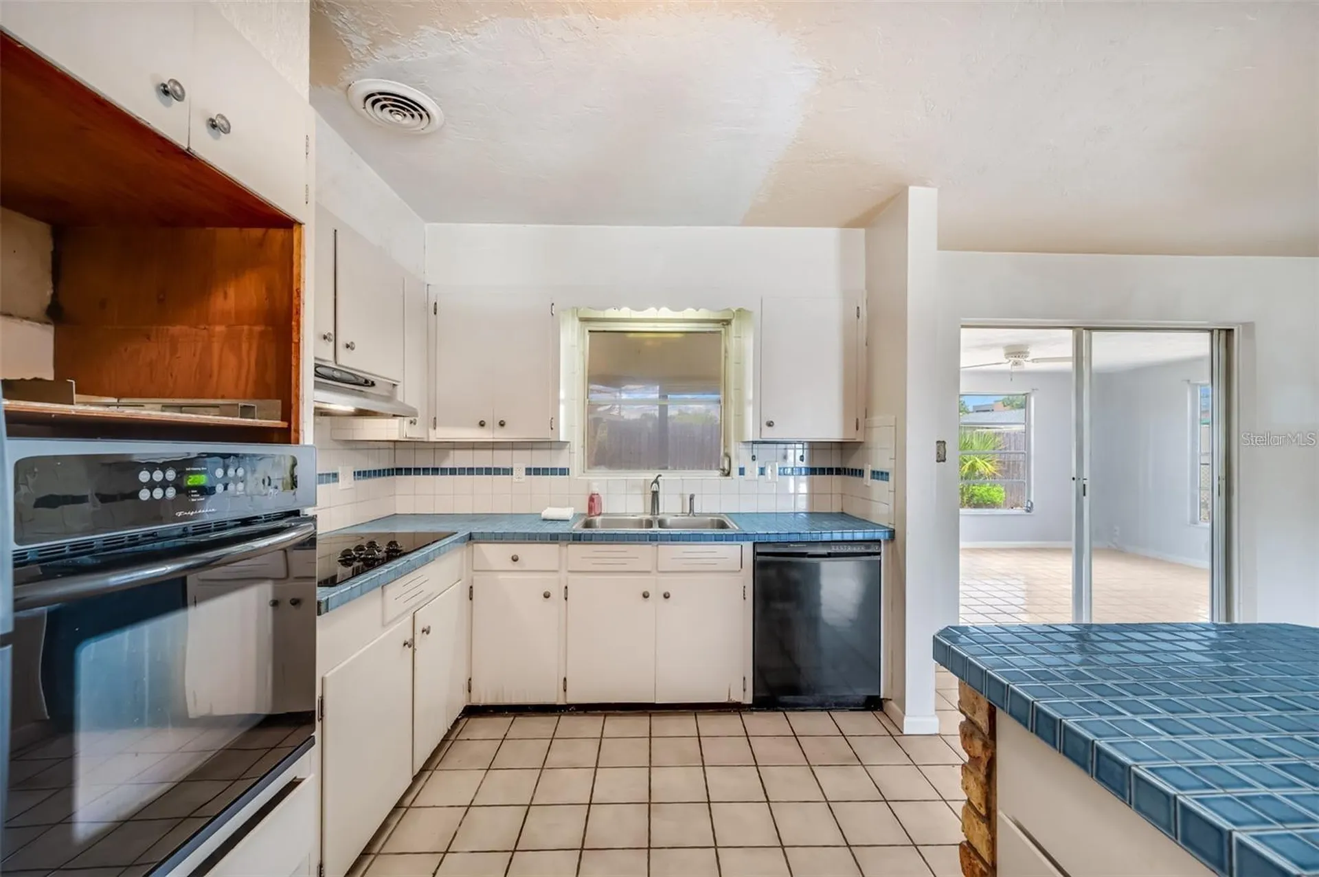 10833 111th Place N Seminole FL 33778