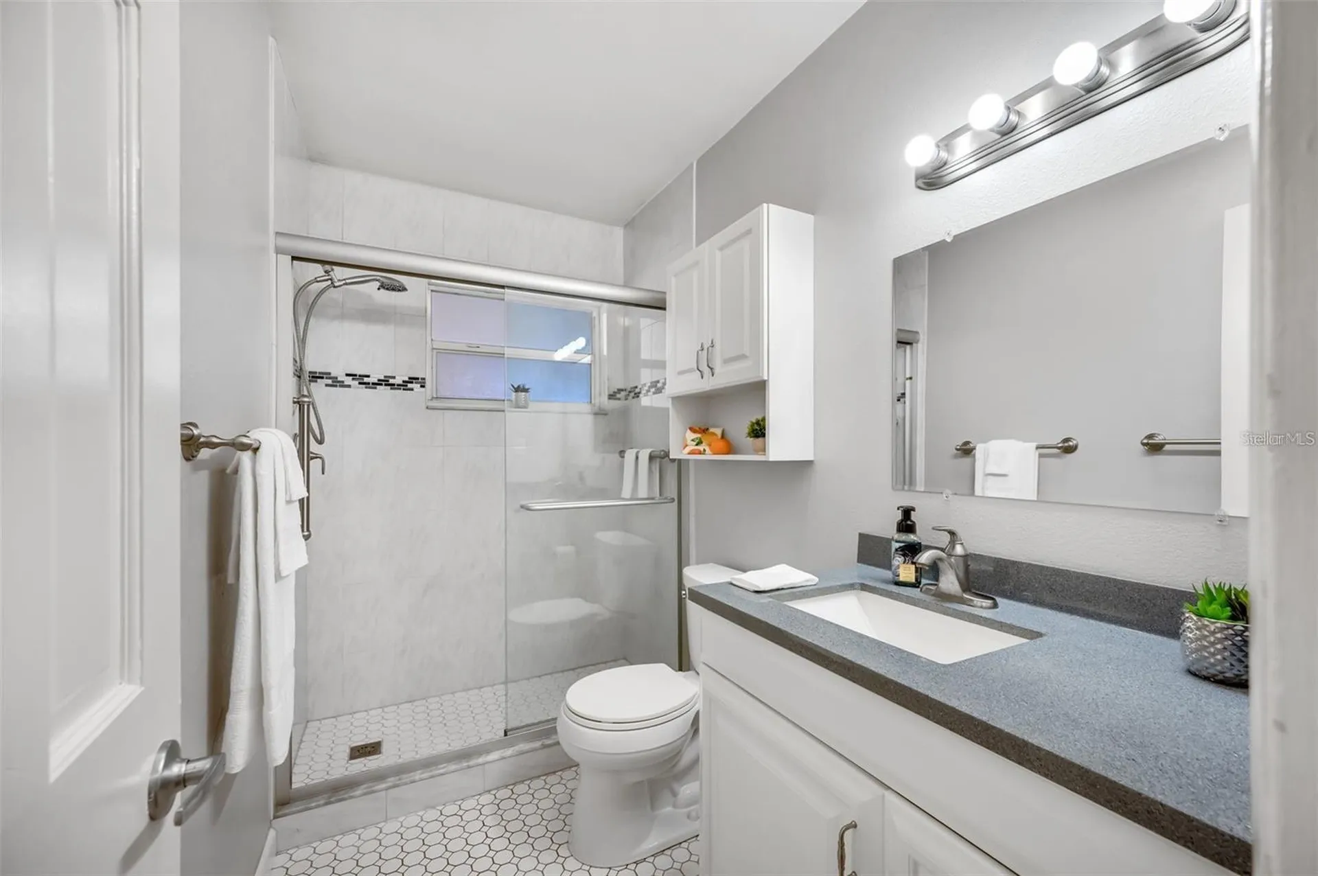 10833 111th Place N Seminole FL 33778