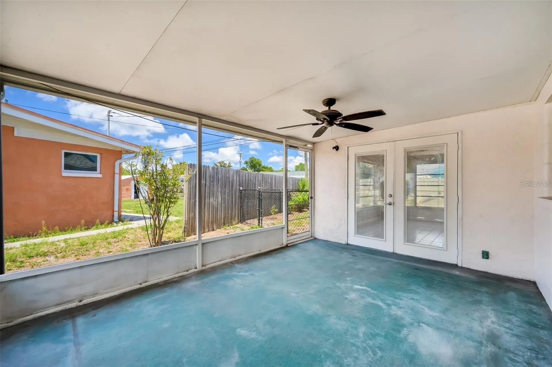 10833 111th Place N Seminole FL 33778