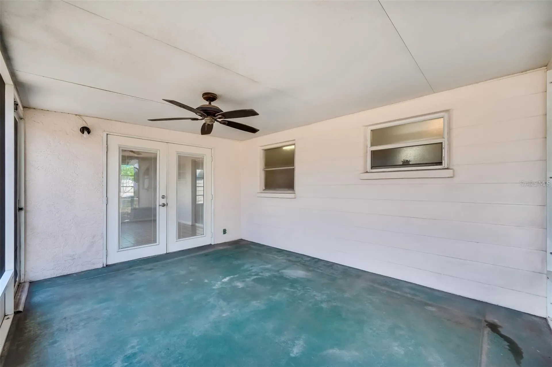 10833 111th Place N Seminole FL 33778
