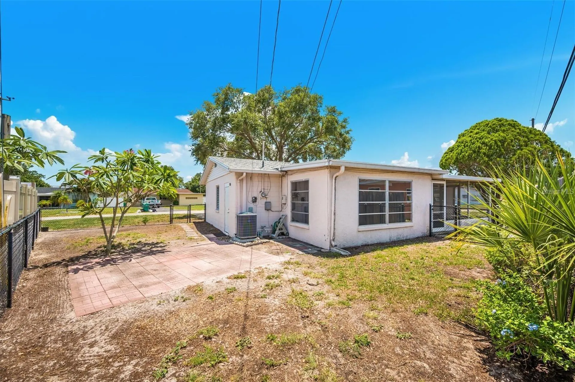 10833 111th Place N Seminole FL 33778