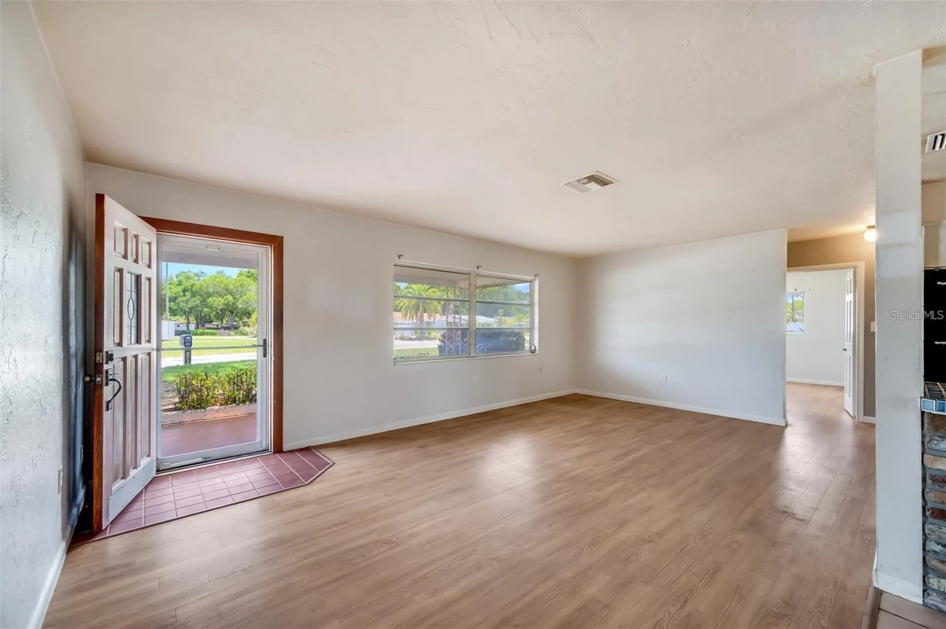 10833 111th Place N Seminole FL 33778