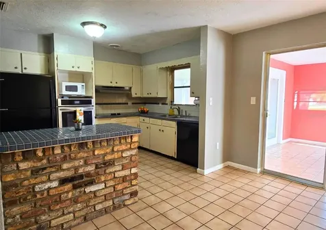 10833 111th Place N Seminole FL 33778