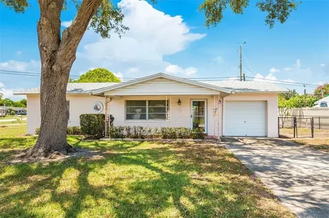 10833 111th Place N Seminole FL 33778