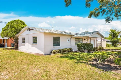 10833 111th Place N Seminole FL 33778
