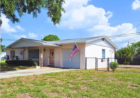10833 111th Place N Seminole FL 33778