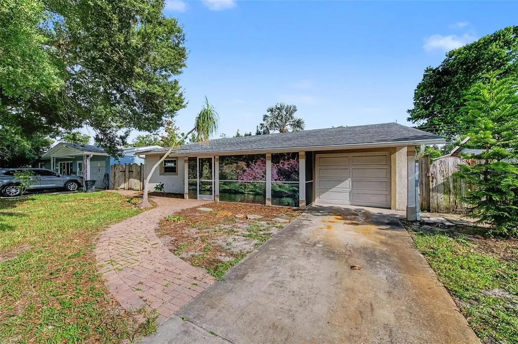 5580 58th Avenue N St Petersburg FL 33709