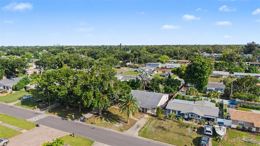5580 58th Avenue N St Petersburg FL 33709