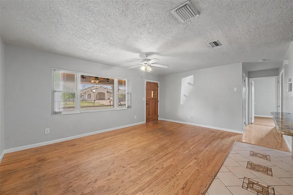 5580 58th Avenue N St Petersburg FL 33709