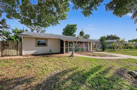 5580 58th Avenue N St Petersburg FL 33709