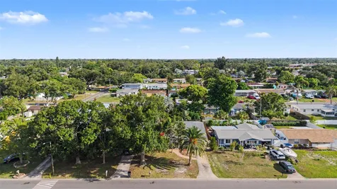 5580 58th Avenue N St Petersburg FL 33709