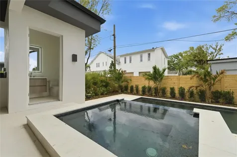 2517 Riverside Drive Tampa FL 33602