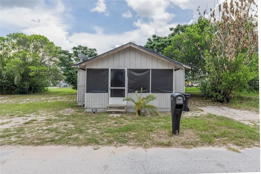 5 North Street Frostproof FL 33843