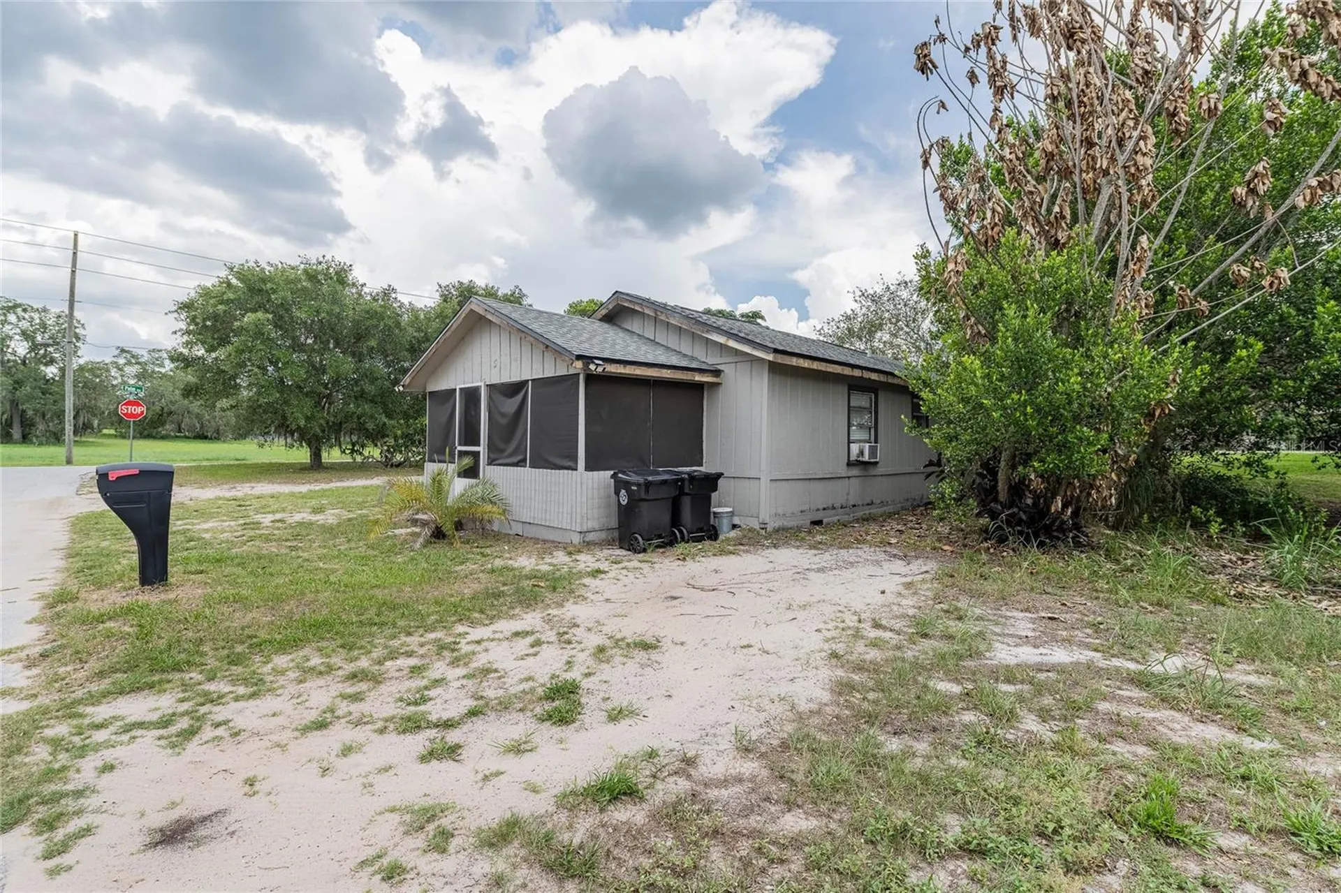 5 North Street Frostproof FL 33843