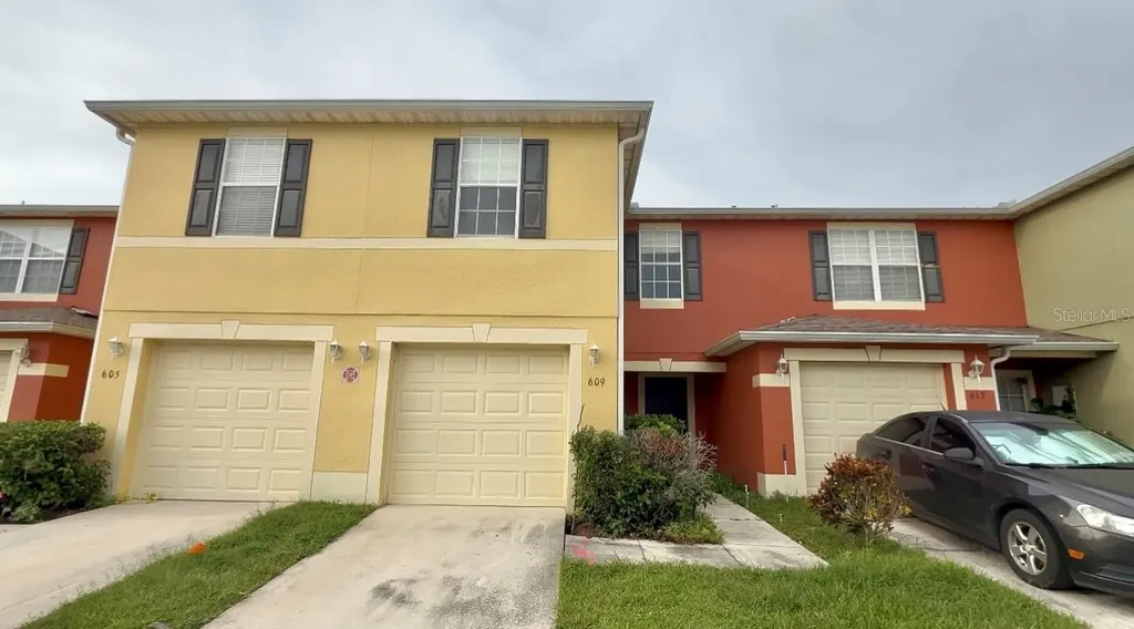 609 Cresting Oak Circle Orlando FL 32824