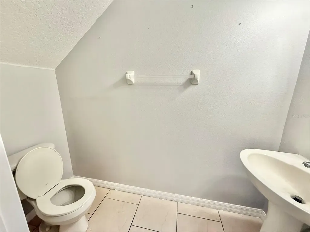 609 Cresting Oak Circle Orlando FL 32824