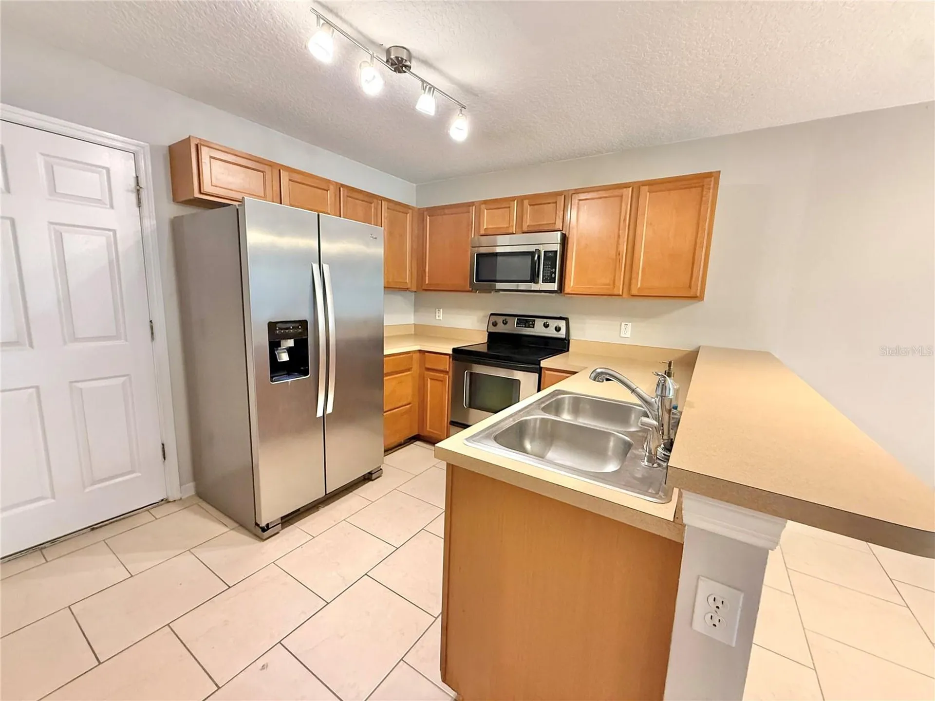 609 Cresting Oak Circle Orlando FL 32824