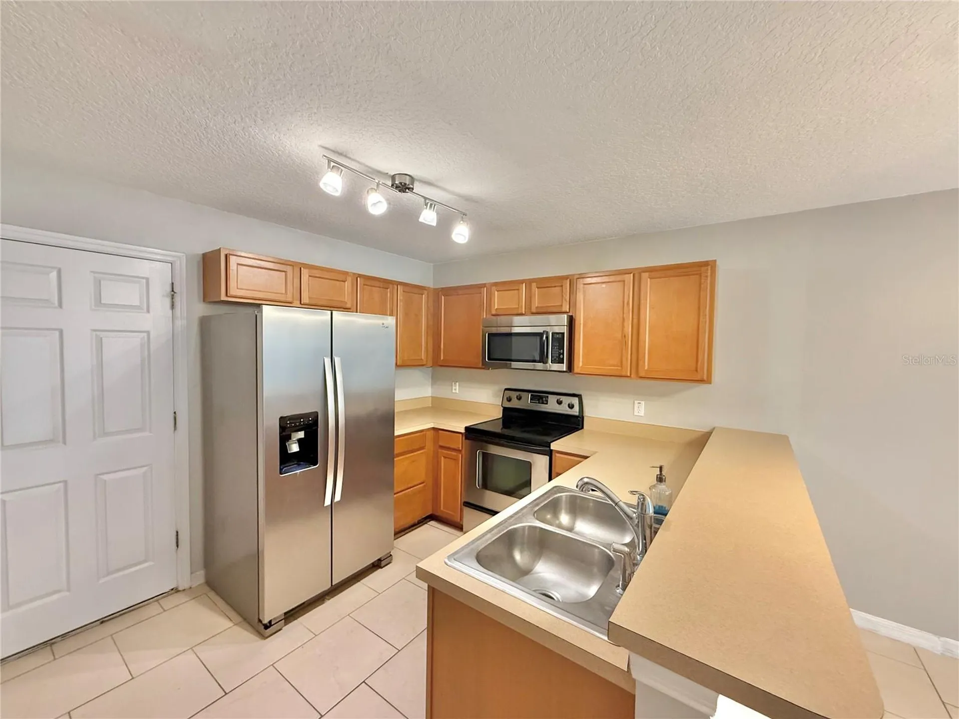 609 Cresting Oak Circle Orlando FL 32824