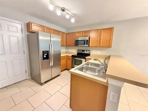 609 Cresting Oak Circle Orlando FL 32824