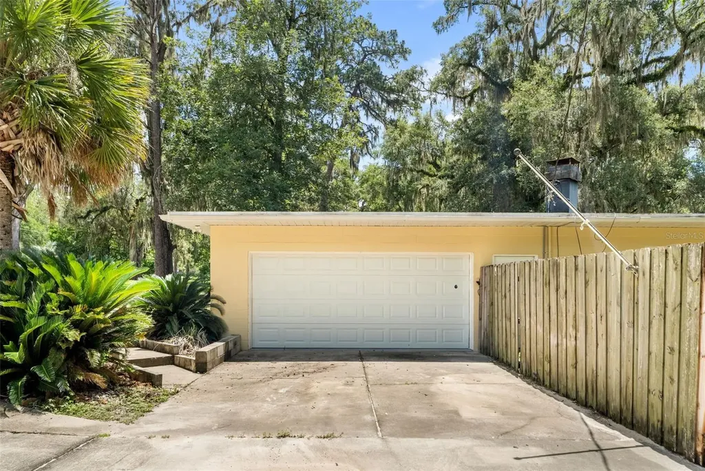 10907 SW 24th Avenue Gainesville FL 32607