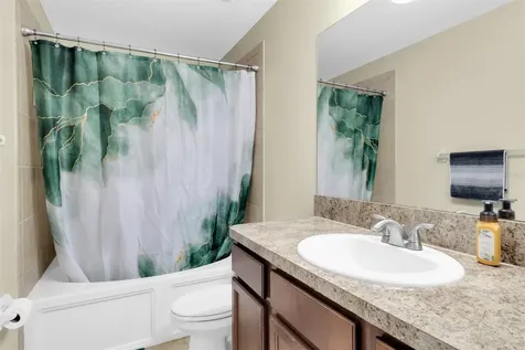 9782 Trumpet Vine Loop Trinity FL 34655