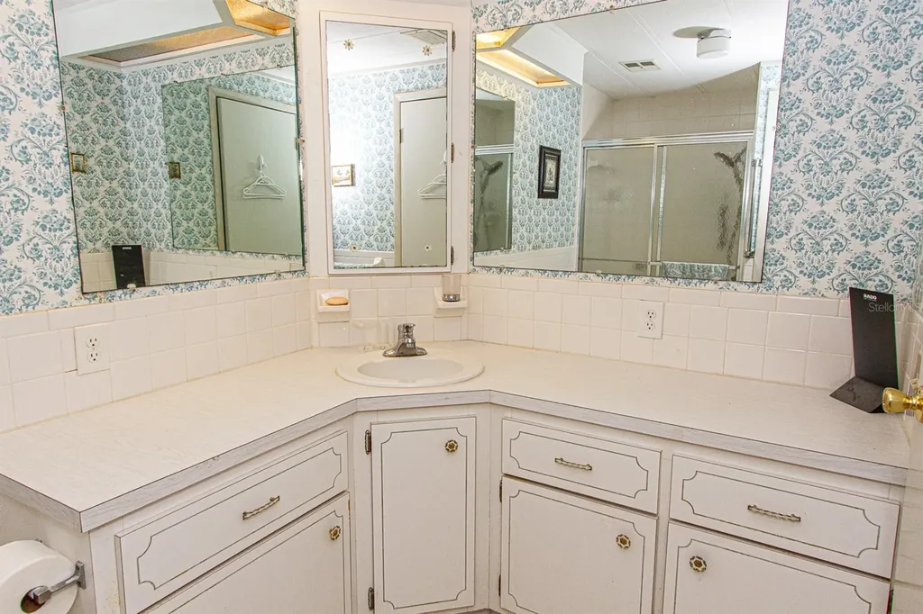 26 Hamilton Lane Palm Harbor FL 34684