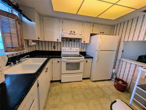 3714 Lake Bayshore Drive Bradenton FL 34205