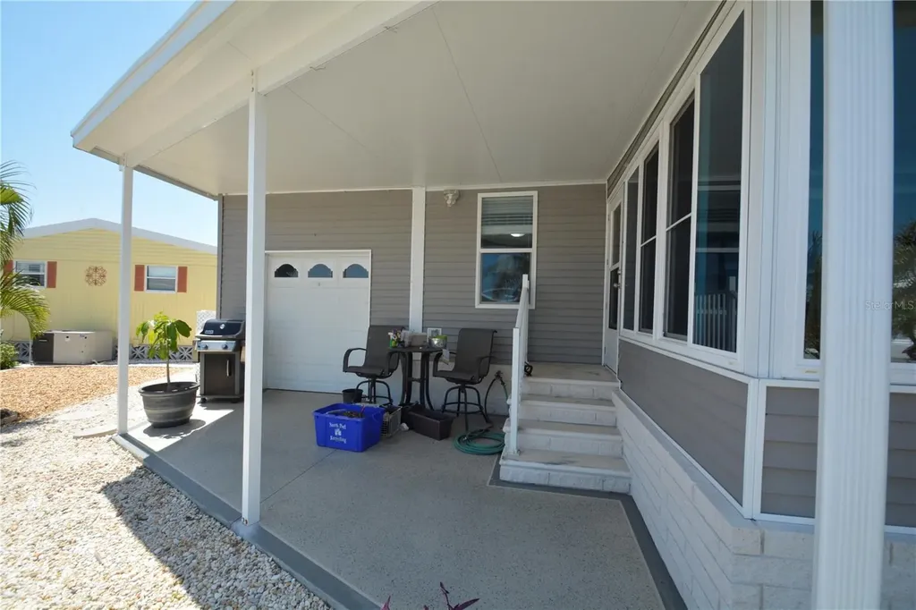 602 Carefree Venice FL 34285