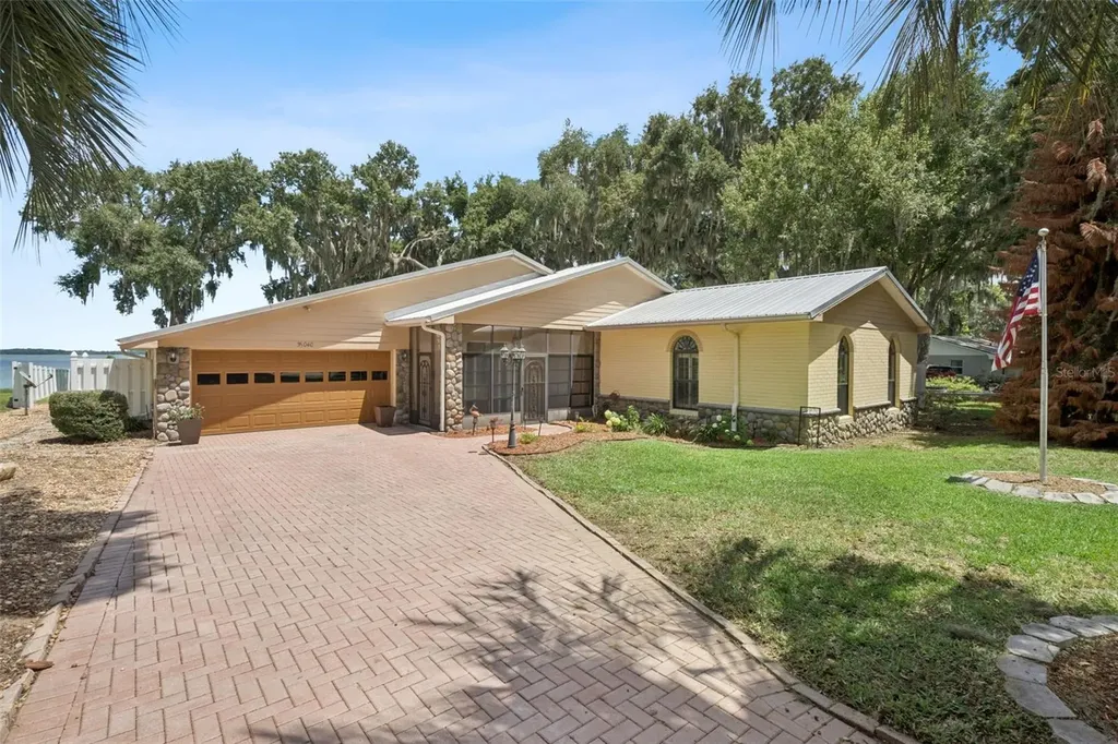 35040 Shady Oaks Lane Fruitland Park FL 34731