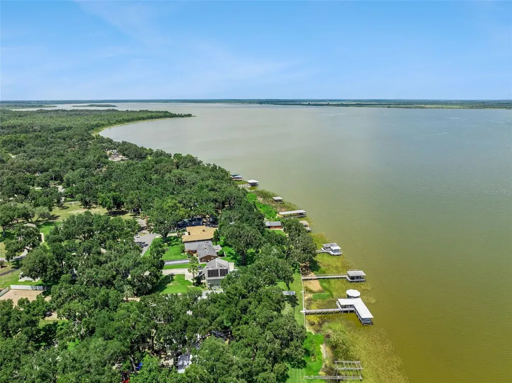 35040 Shady Oaks Lane Fruitland Park FL 34731