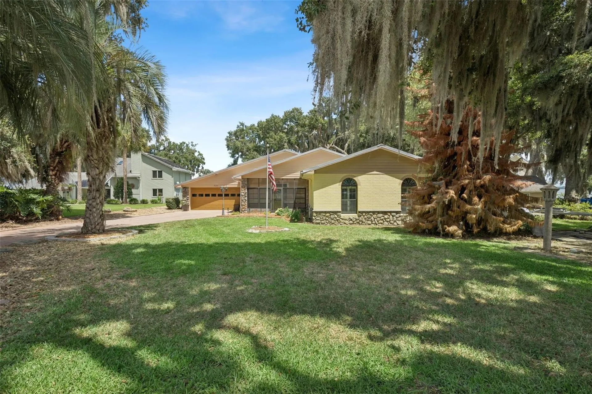 35040 Shady Oaks Lane Fruitland Park FL 34731