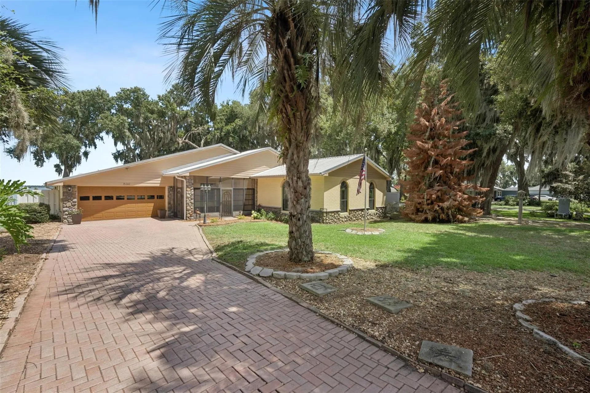 35040 Shady Oaks Lane Fruitland Park FL 34731
